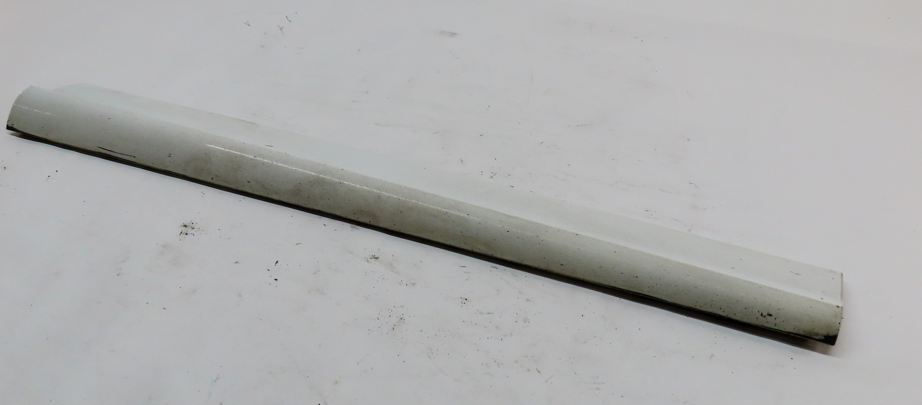 14-17 AUDI SQ5 B8 8R S-LINE FRONT RIGHT PASSENGER LOWER DOOR MOULDING (White) — exact item pictured